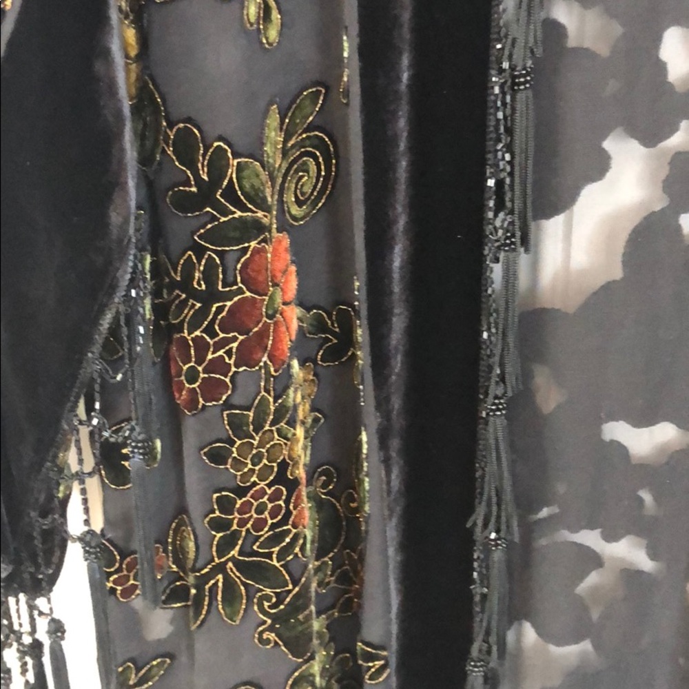 Elegant Beaded Robe/Wrap - Picture 2 of 5